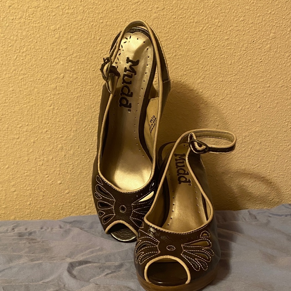 Mudd Brown and Tan Peep-Toe Heels